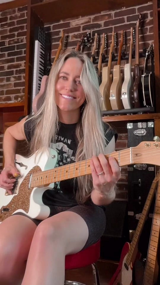 Post 3 by Andrea Benz on TikTok (video)