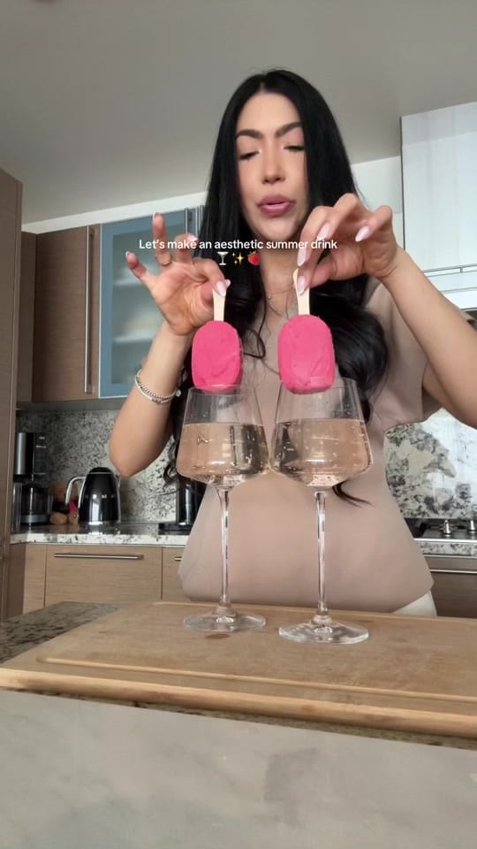 Post 4 by Laura Orrego on TikTok (video)