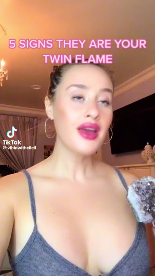 Post 5 by Alice Hines on TikTok (video)