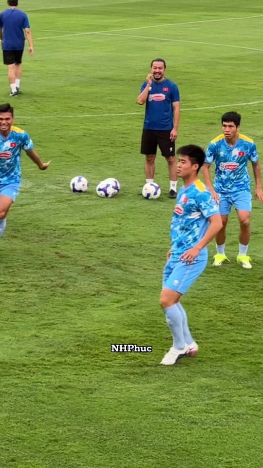 Post 1 by PV Hồng Phúc on TikTok (video)