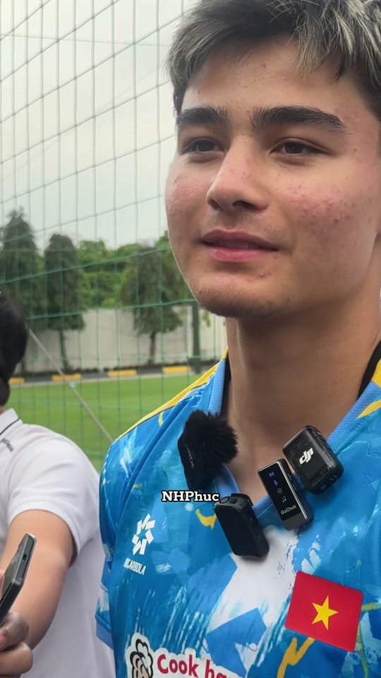 Post 7 by PV Hồng Phúc on TikTok (video)