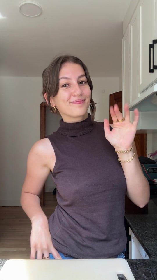 Post 8 by Chloé on TikTok (video)