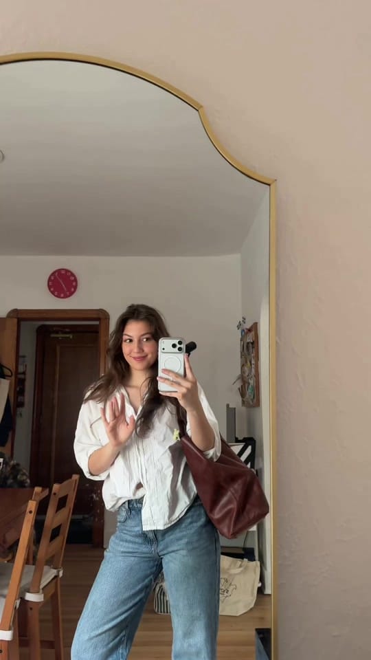 Post 4 by Chloé on TikTok (video)