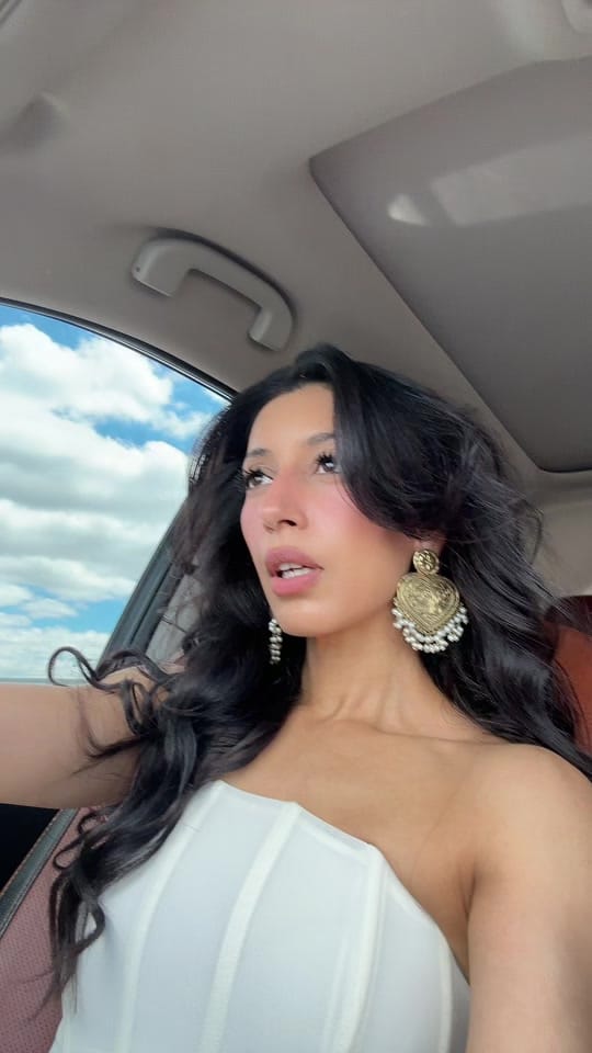 Post 6 by ✨ S H R U T I ✨ on TikTok (video)