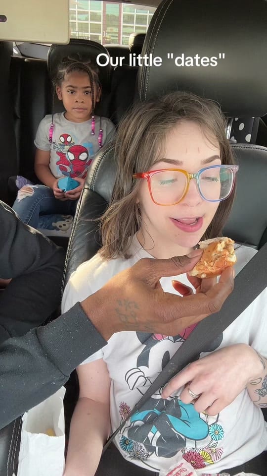 Post 1 by Jon&Chel on TikTok (video)