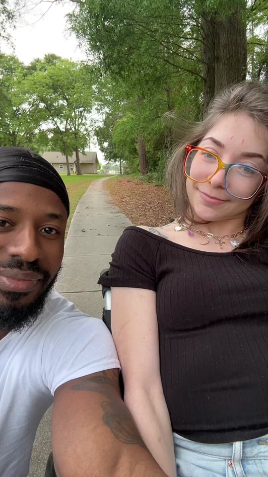 Post 4 by Jon&Chel on TikTok (video)