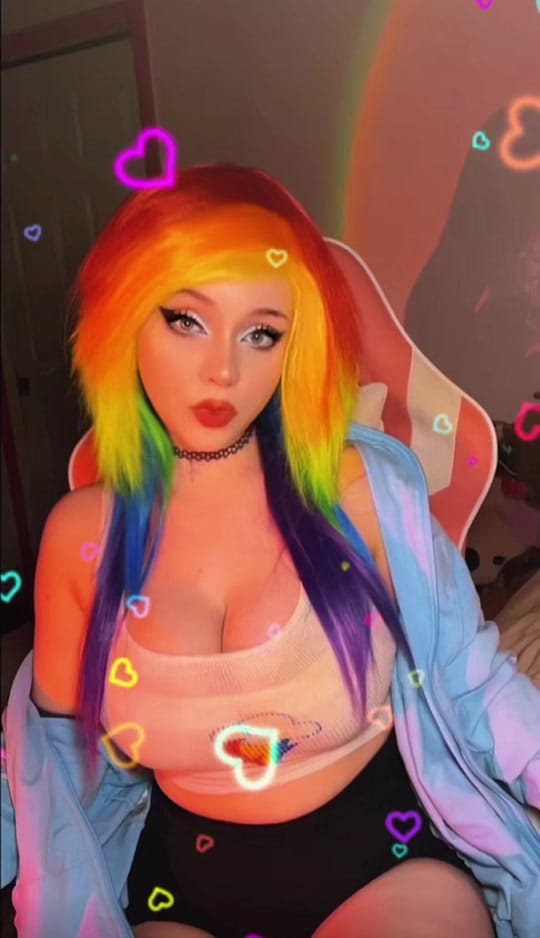 Post 7 by Bunnii Bankss ♡ (⁎˃ᆺ˂) on TikTok (video)