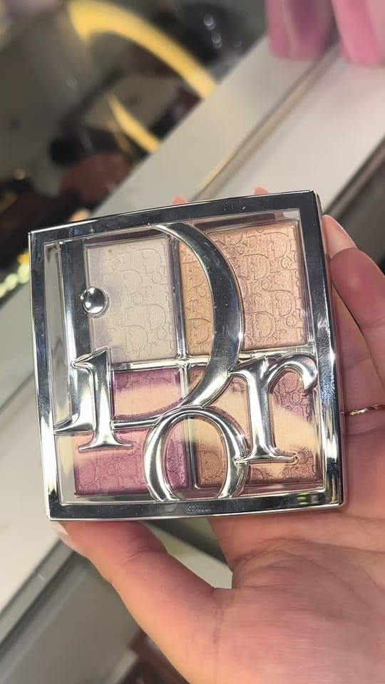 Post 5 by Asiya on TikTok (video)