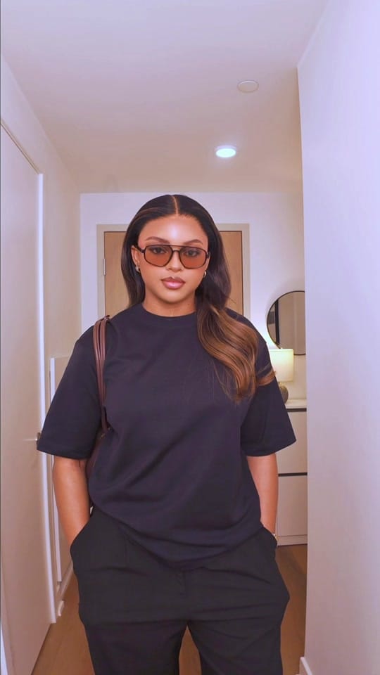 Post 9 by Thonia Ekos on TikTok (video)