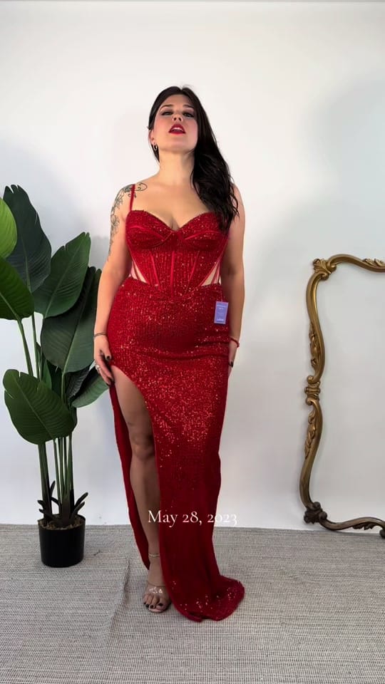 Post 5 by Yanika Magana on TikTok (video)