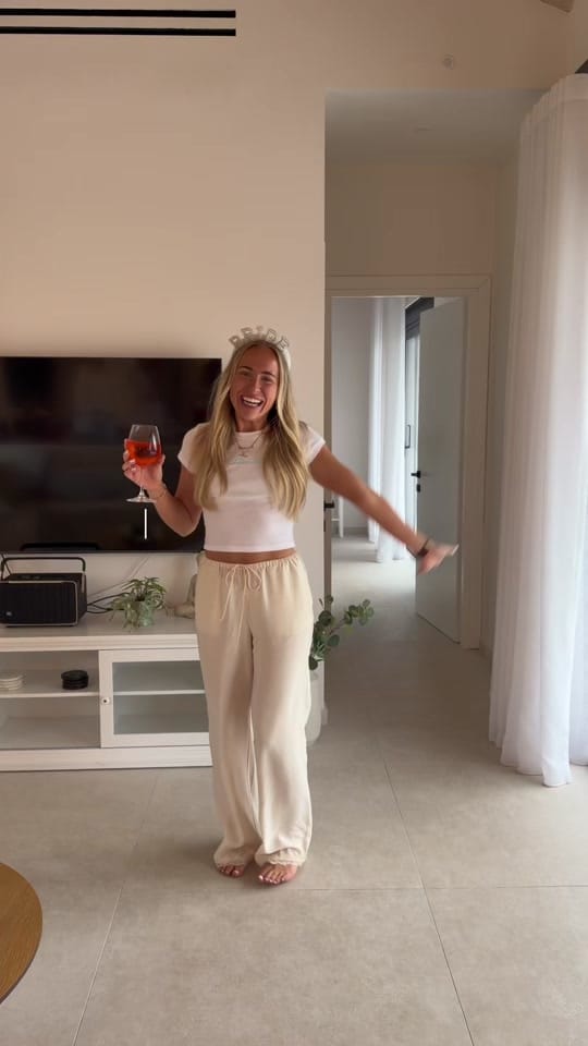 Post 10 by Daisy on TikTok (video)