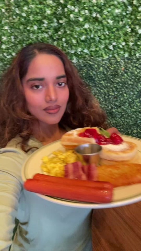 Post 7 by Dhavanie on TikTok (video)