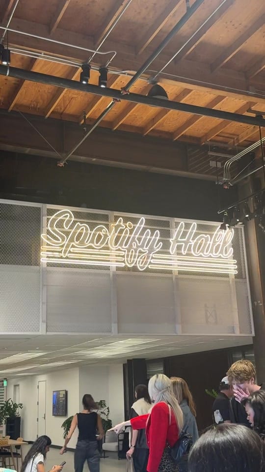 Post 1 by Gordon Glamzy Beauty on TikTok (video)
