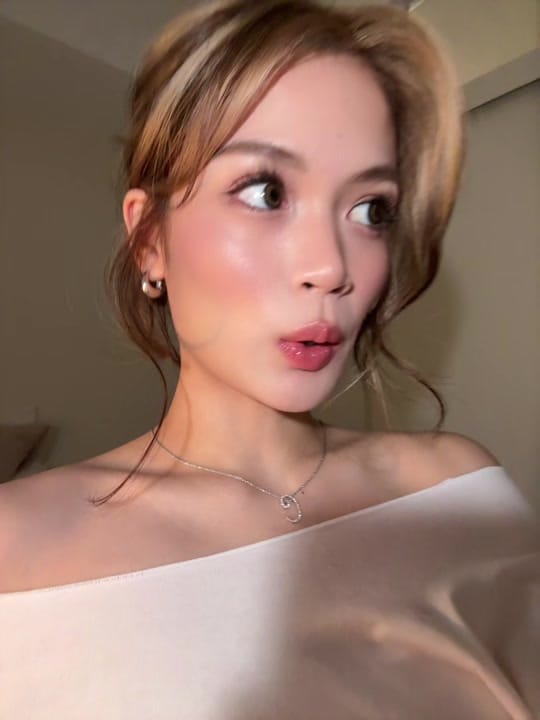 Post 6 by sea on TikTok (video)