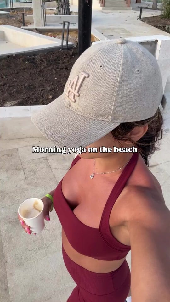Post 1 by Elnaz.Taghvaeii on TikTok (video)