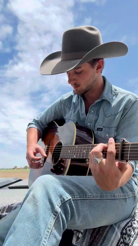Post 1 by Kade Hoffman on TikTok (video)