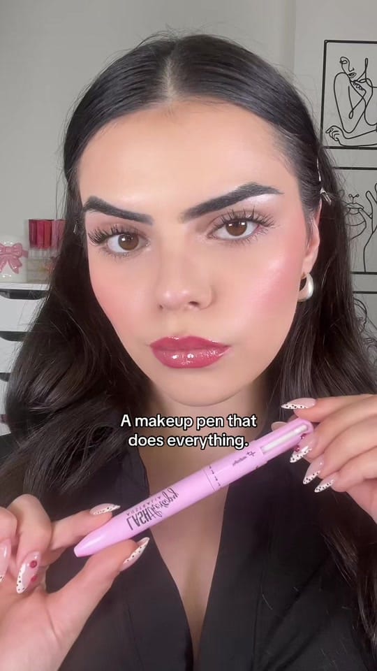 Post 4 by Sara on TikTok (video)