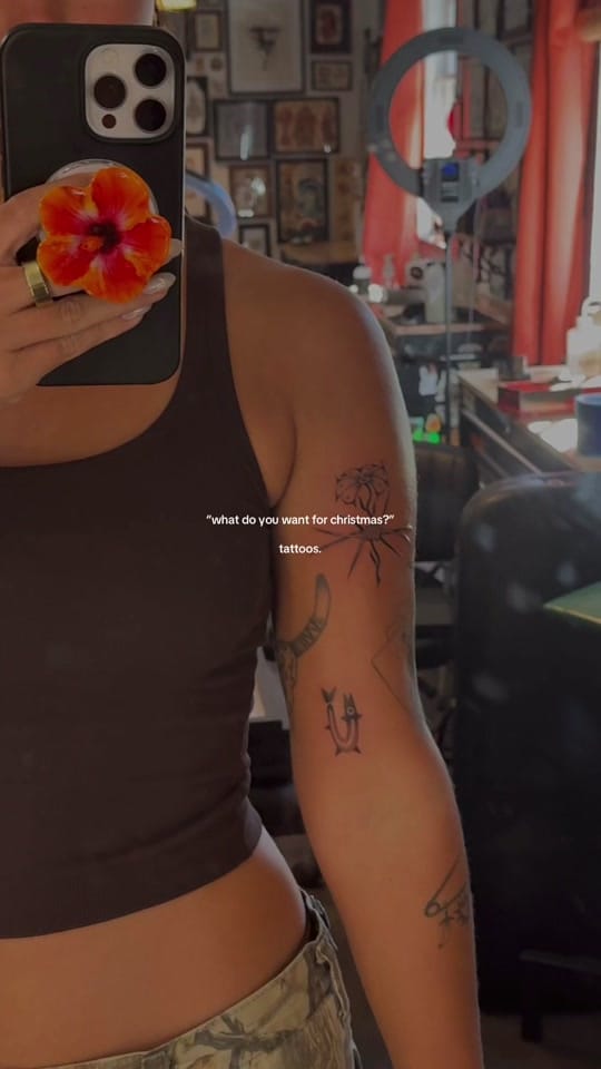 Post 2 by Monica Robles on TikTok (video)
