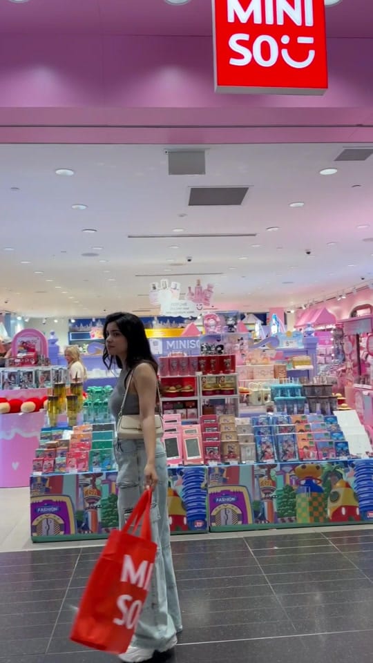 Post 8 by Sakshi choudhary on TikTok (video)
