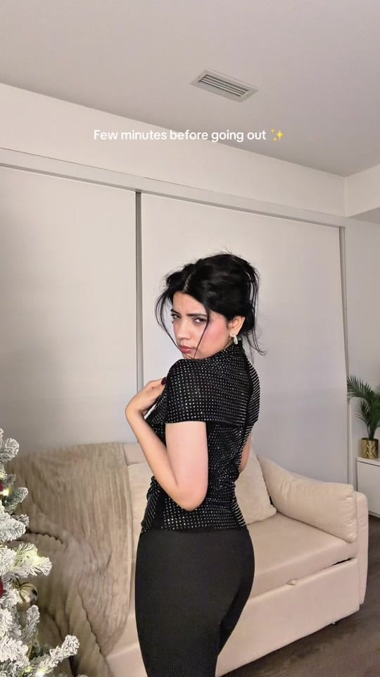 Post 4 by Sakshi choudhary on TikTok (video)