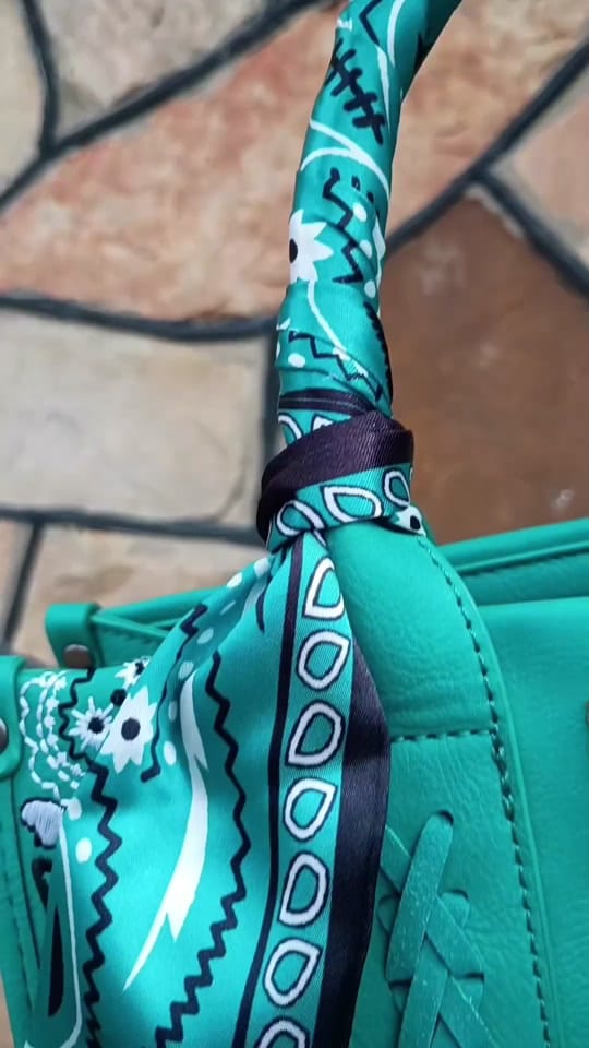 Post 5 by Chelsea Hendrix (Mom life) on TikTok (video)