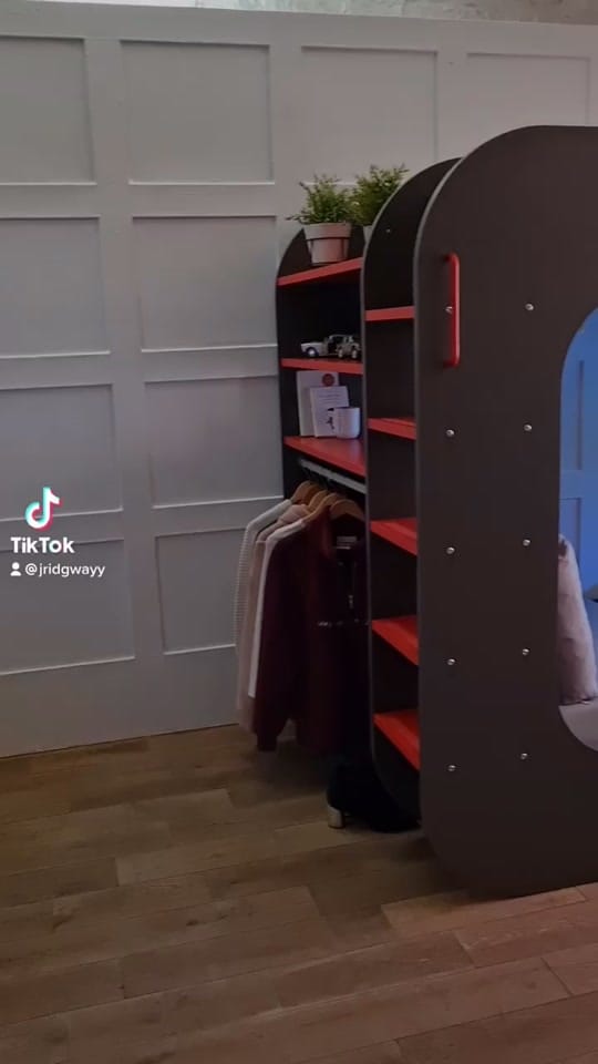 Post 8 by jridgwayy on TikTok (video)