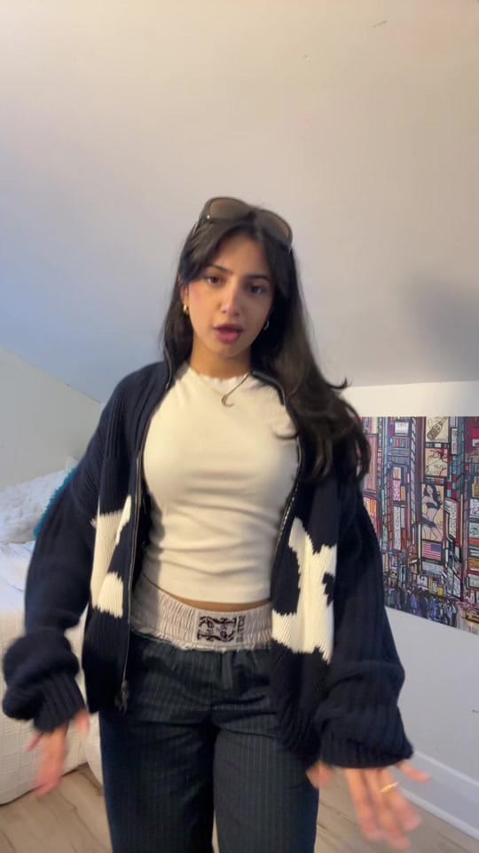 Post 4 by aamena🍉 on TikTok (video)