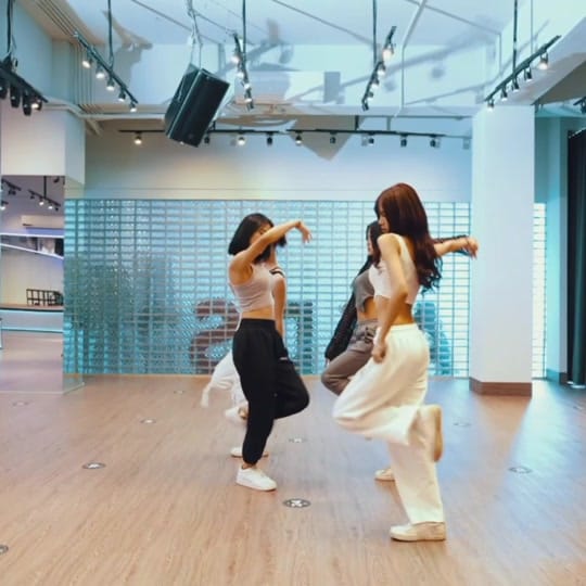 Post 1 by cheesy on TikTok (video)