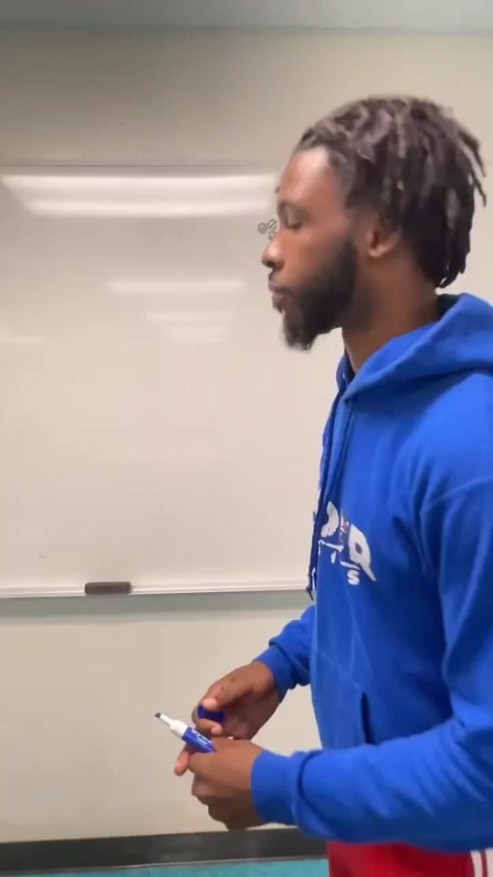 Post 8 by mr.pxndor on TikTok (video)