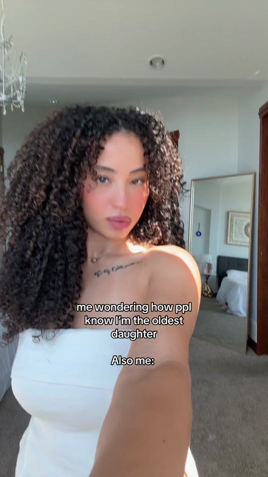 Post 4 by karine on TikTok (video)