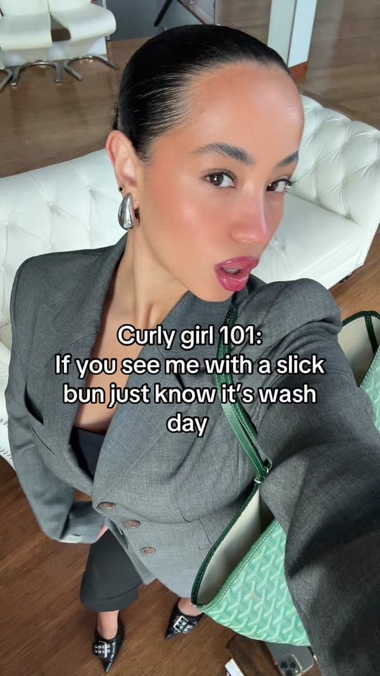 Post 1 by karine on TikTok (video)