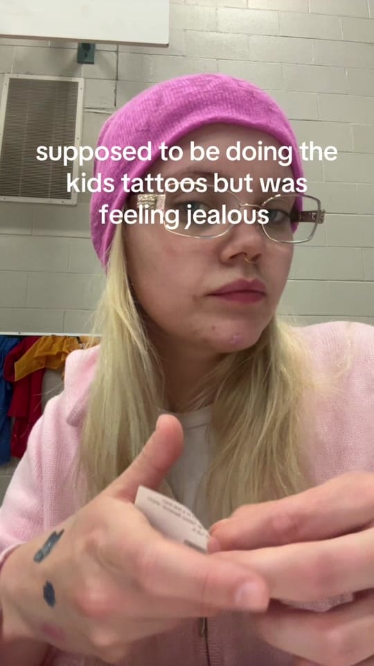 Post 1 by Daisy on TikTok (video)