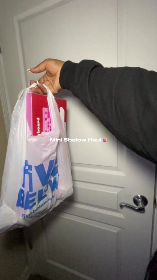 Post 1 by Chelsea Kay | Content Creator on TikTok (video)