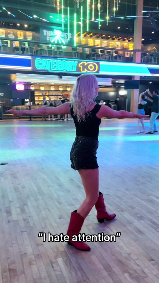 Post 8 by Anna Adams on TikTok (video)