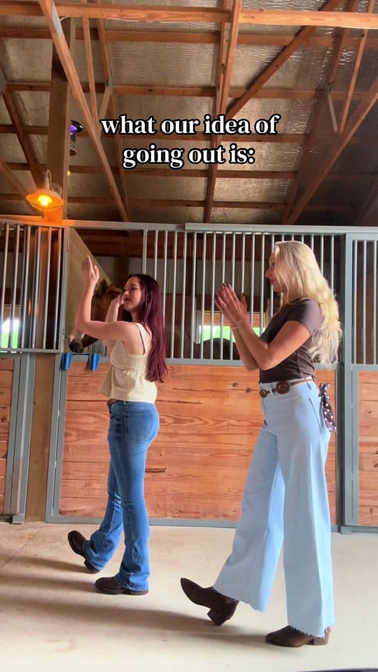 Post 6 by Anna Adams on TikTok (video)