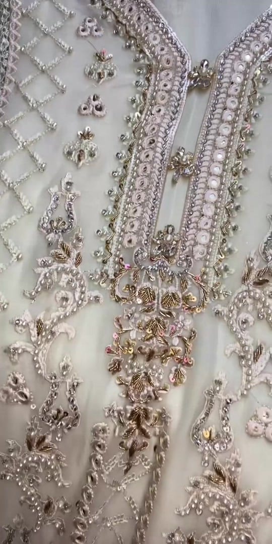 Post 6 by Nagi’s by Naghma on TikTok (video)