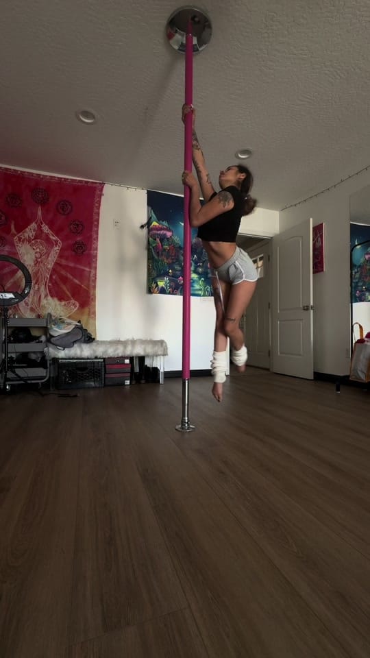 Post 8 by Coco🦇🩷 on TikTok (video)