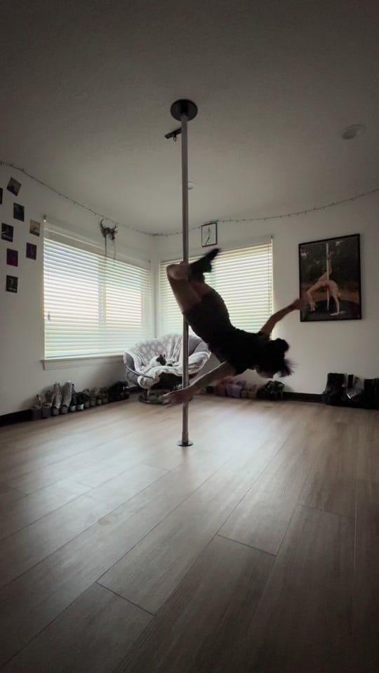 Post 1 by Coco🦇🩷 on TikTok (video)
