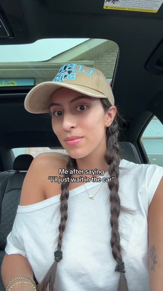 Post 2 by Victoria Correia on TikTok (video)