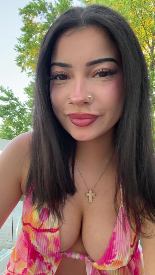 Post 5 by julez on TikTok (video)