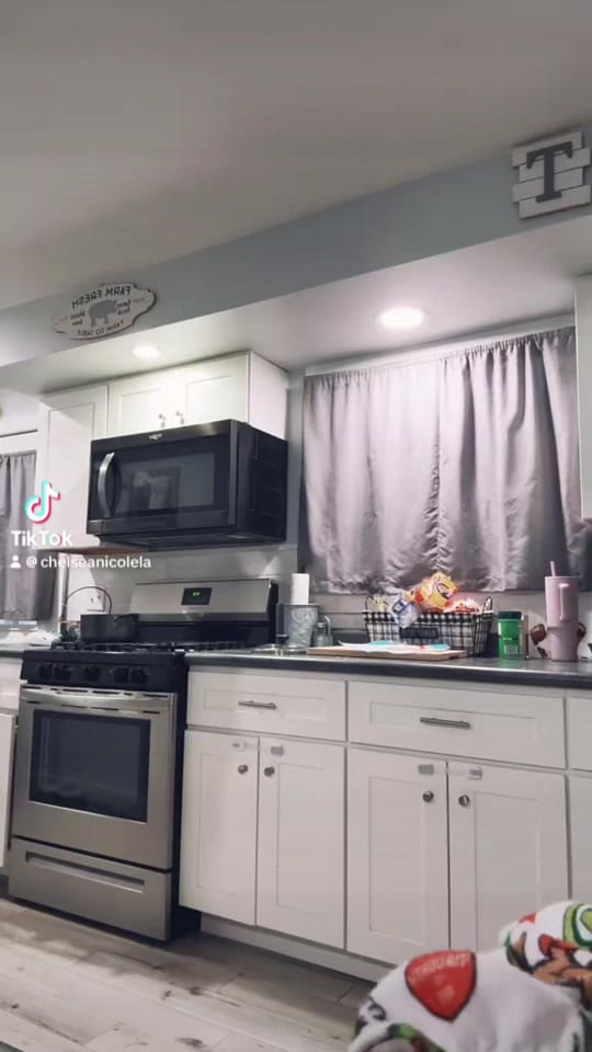 Post 6 by Chelsea Nicole on TikTok (video)