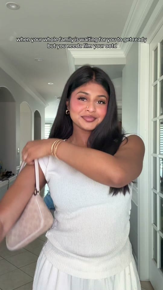 Post 5 by anajanaavimal🧿 on TikTok (video)