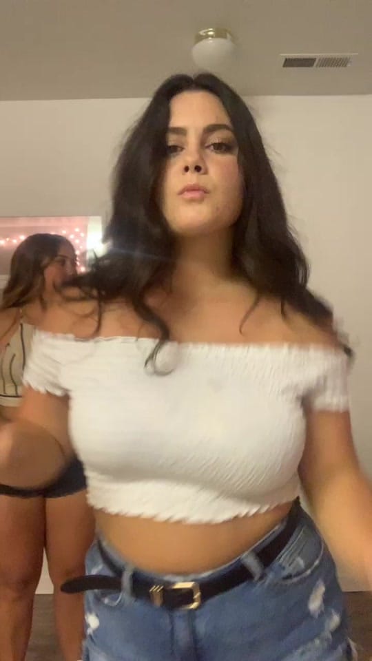 Post 6 by Gabby Kujawa on TikTok (video)