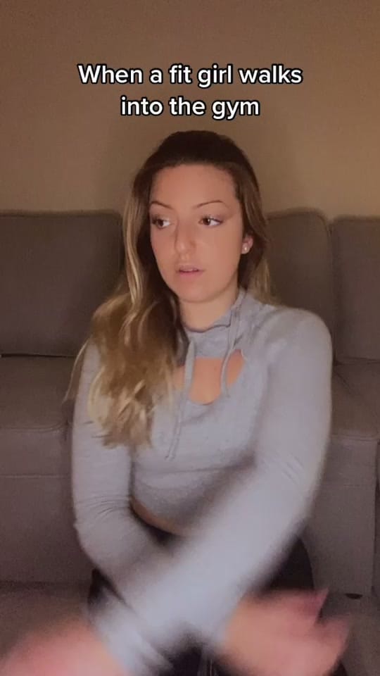 Post 10 by GABI DES on TikTok (video)