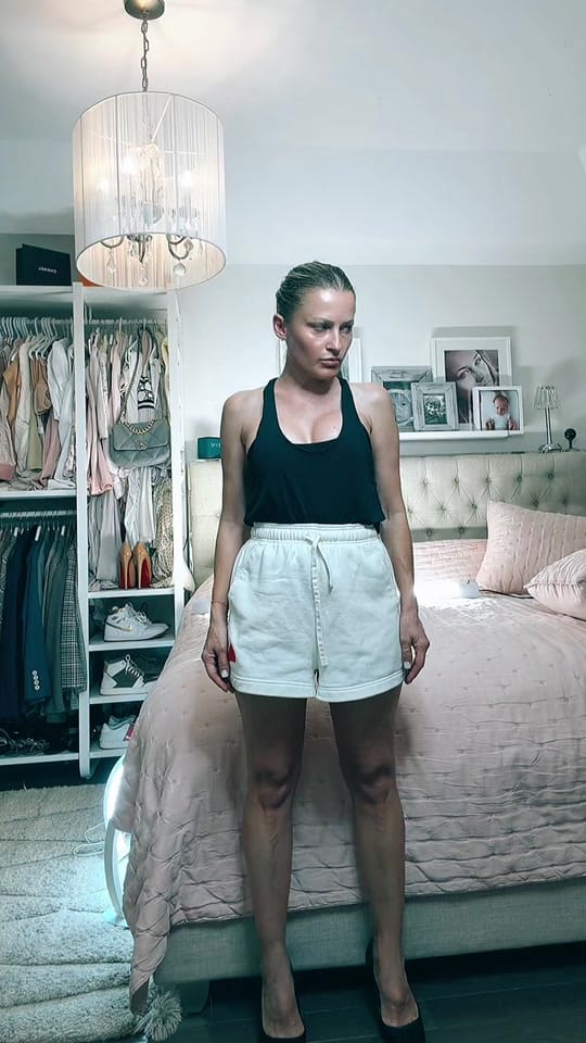 Post 2 by Оля Холод on TikTok (video)