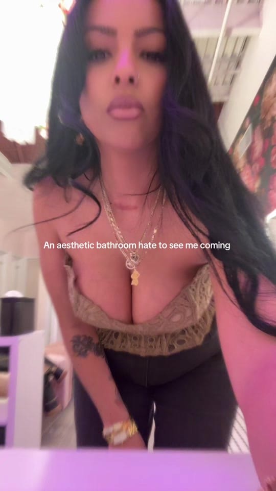 Post 8 by Elizabeth on TikTok (video)