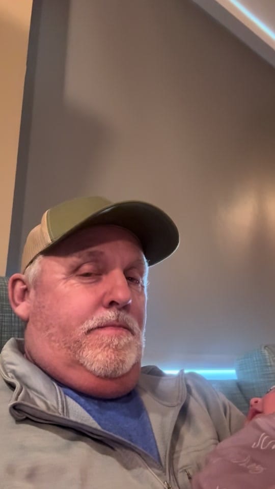 Post 6 by RobbyTiffee on TikTok (video)