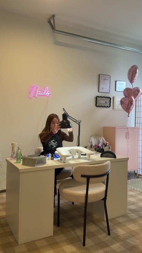 Post 3 by Bella on TikTok (video)