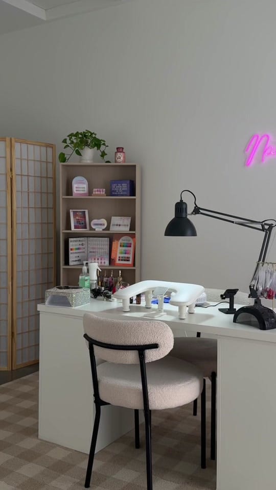 Post 8 by Bella on TikTok (video)