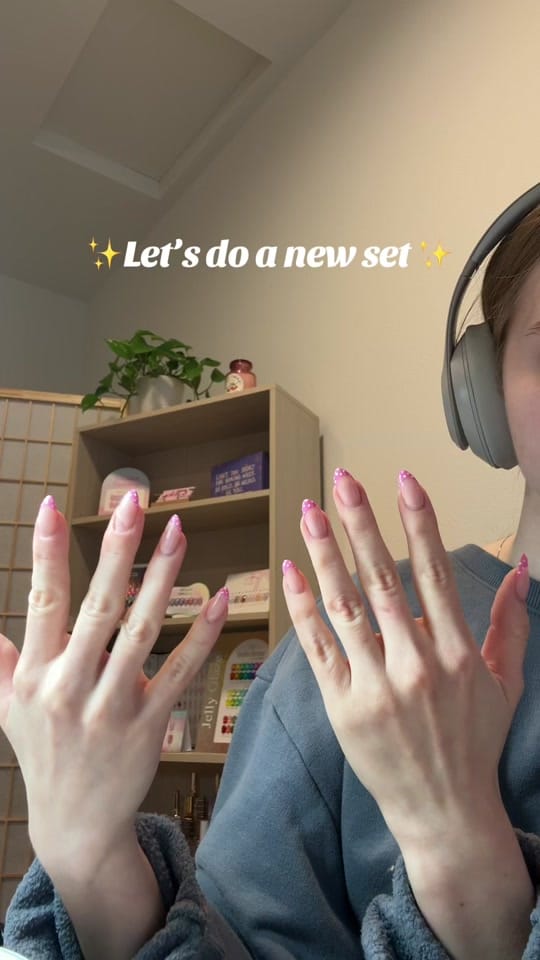 Post 1 by Bella on TikTok (video)